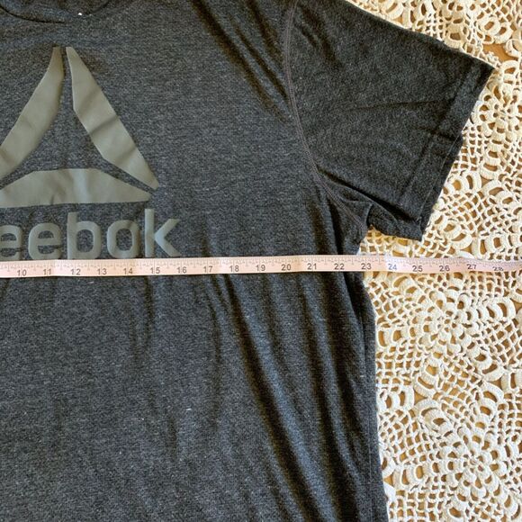 Reebok (XL) Women's Wicking Fabric Shirt - Athletic Top Exercise Lightweight - Picture 5 of 14